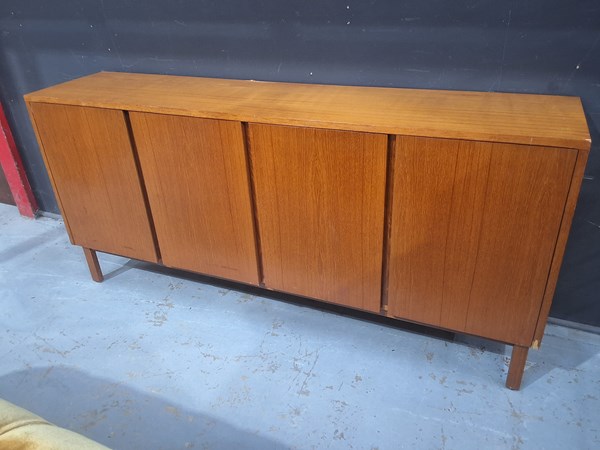 Lot 269 - SIDEBOARD