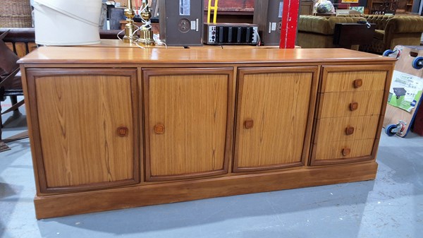 Lot 255 - SIDEBOARD