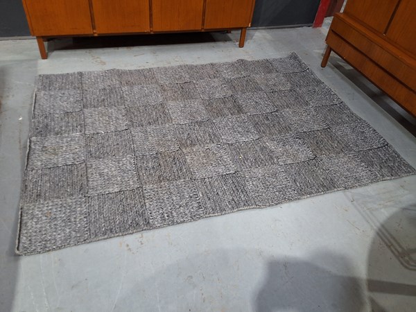 Lot 350 - RUG