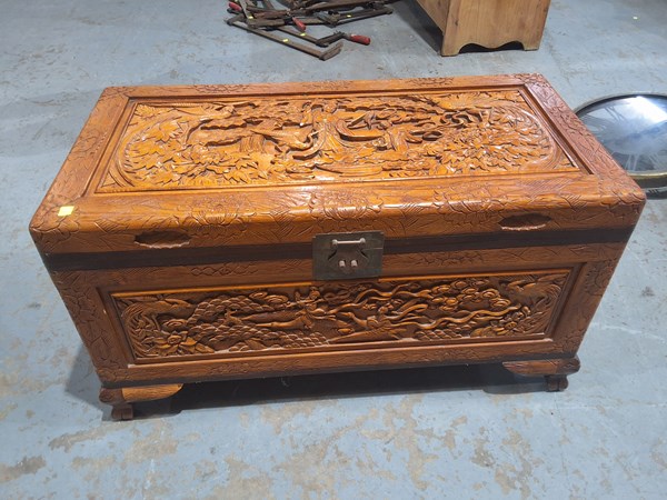 Lot 206 - CAMPHORWOOD TRUNK