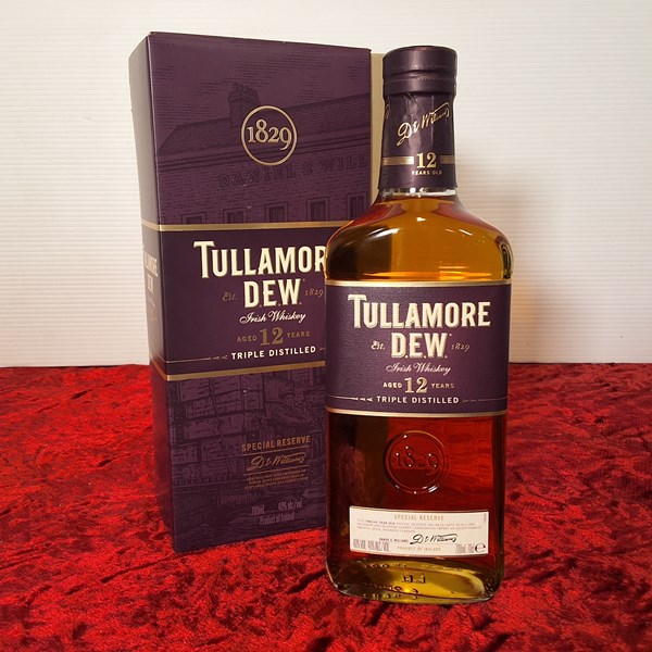 Lot 65 - TULLAMORE DEW 12yo IRISH WHISKY