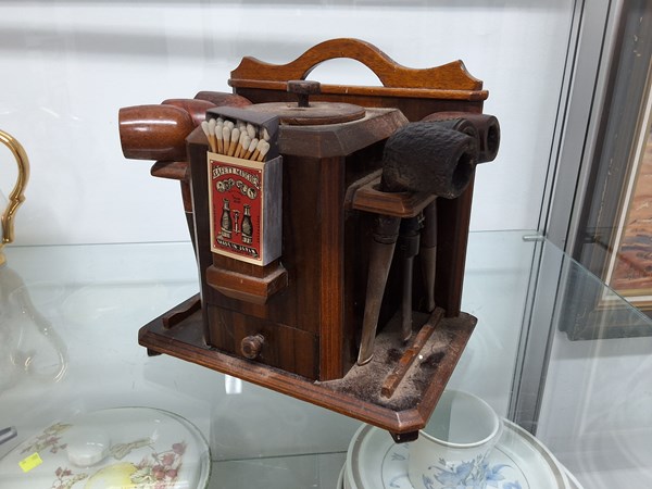 Lot 1419 - PIPE STAND