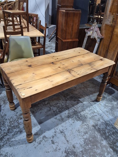 Lot 340 - TABLE
