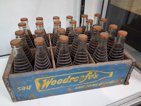 Lot 1088 - DRINKS CRATE