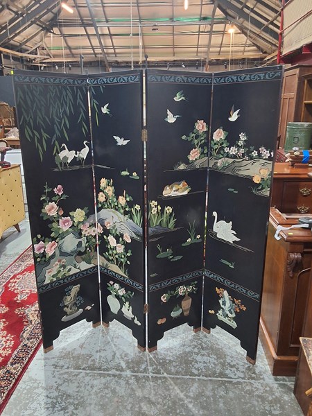 Lot 53 - CHINESE SCREEN