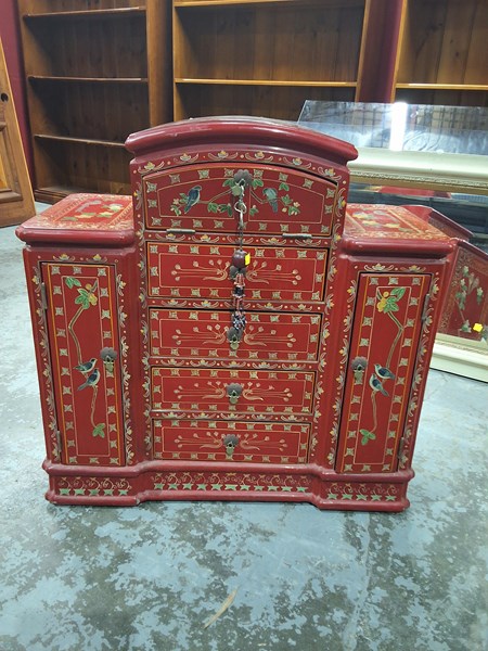 Lot 52 - CHINESE CABINET