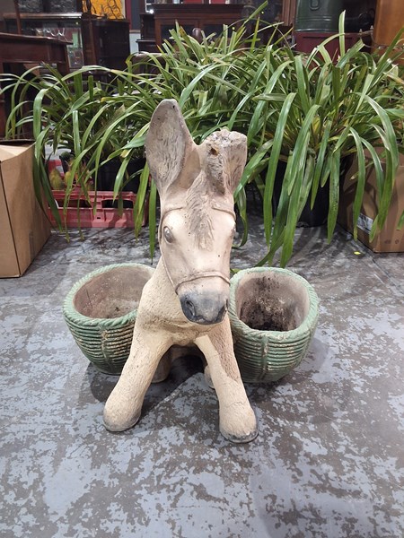 Lot 329 - CONCRETE PLANTER