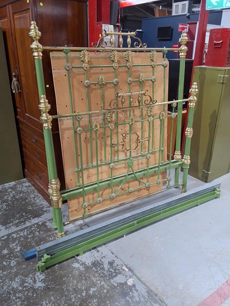 Lot 49 - BRASS BED