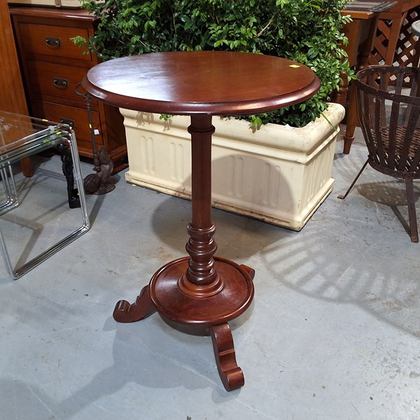 Lot 85 - WINE TABLE