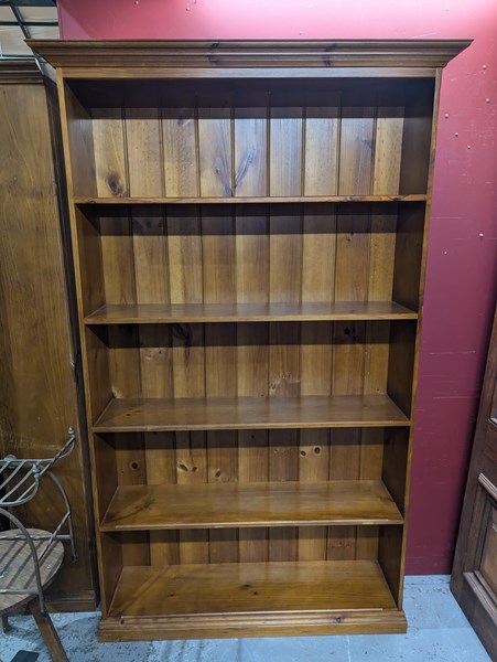 Lot 65 - BOOKSHELF