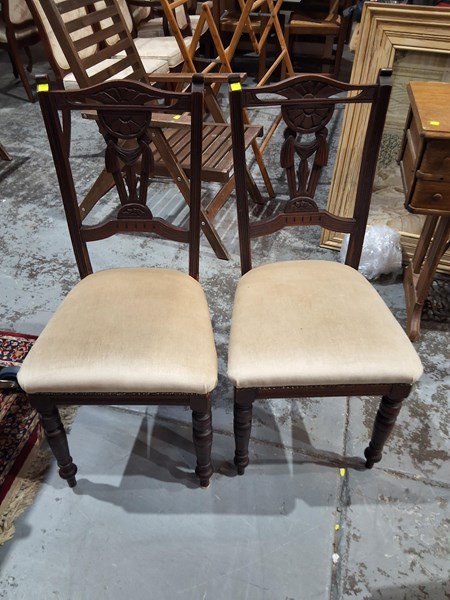 Lot 97 - CHAIRS