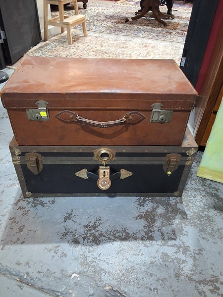 Lot 98 - SUITCASES