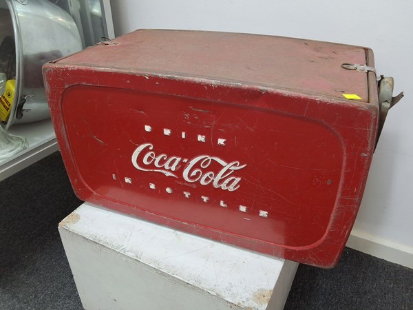 Lot 1054 - COCA COLA ESKY
