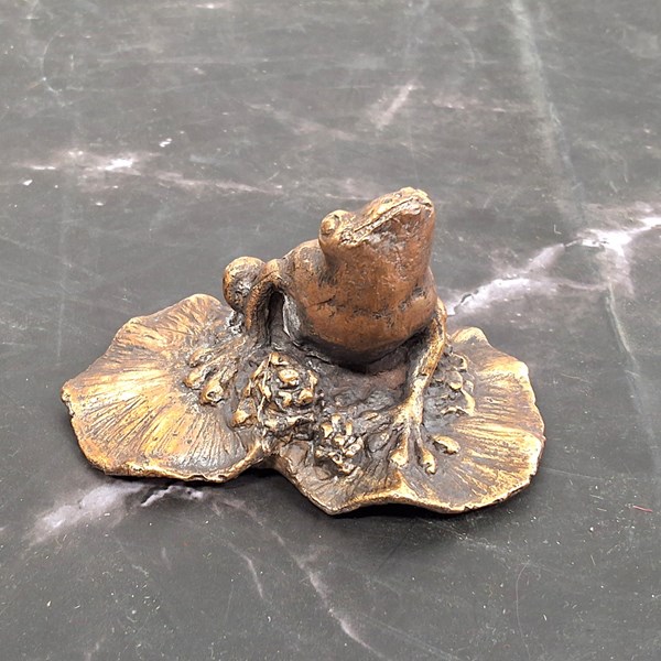 Lot 1002 - MARY MICHAELMORE