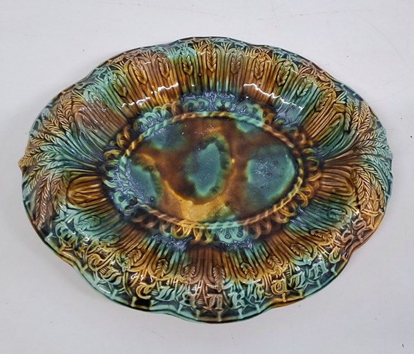 Lot 1202 - MAJOLICA BREAD PLATE
