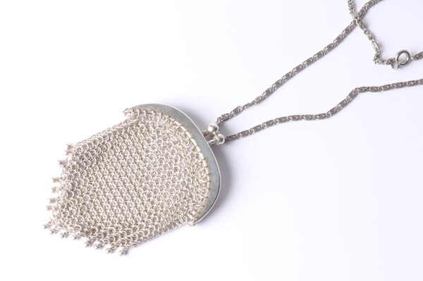 Lot 1008 - VINTAGE MESH PURSE