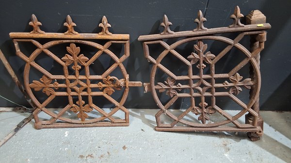 Lot 333 - CEMETARY GATES