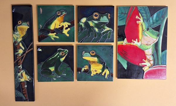 Lot 1020 - FROG TILES