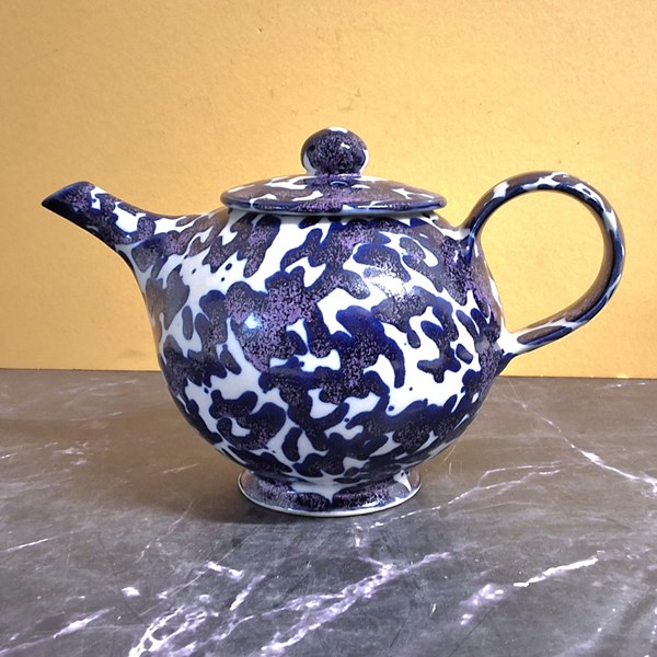 Lot 1004 - POTTERY TEAPOT