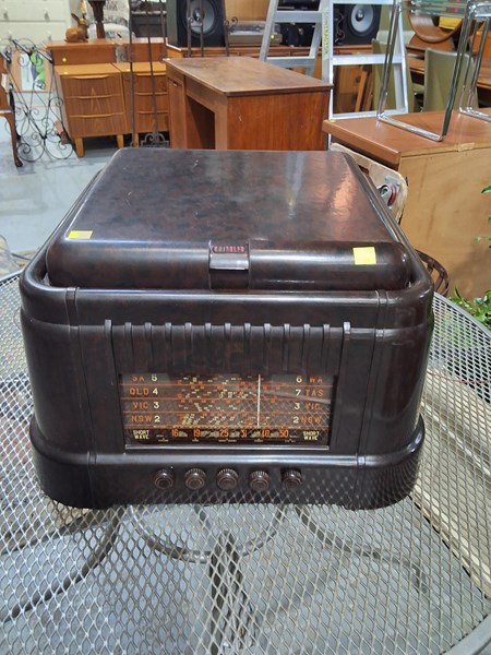 Lot 275 - RADIO