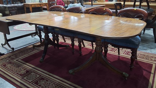 Lot 10 - DINING TABLE