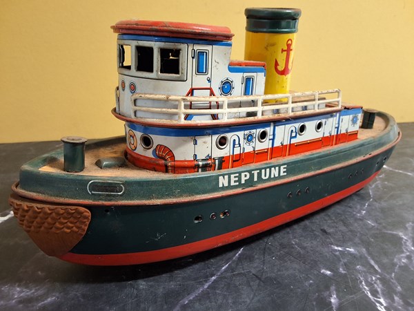 Lot 1080 - TIN TOY