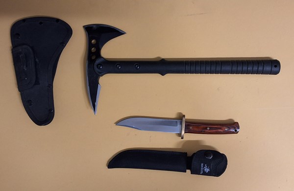 Lot 1245 - TOMAHAWK & KNIFE