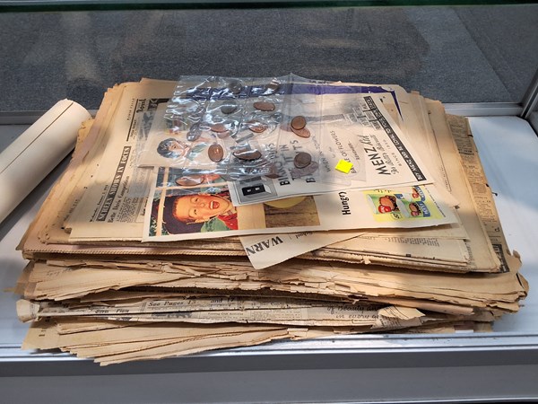 Lot 1058 - OLD NEWSPAPERS