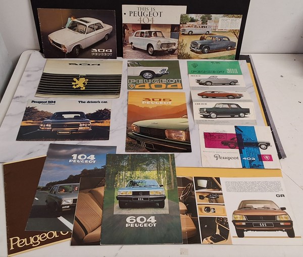 Lot 1167 - CAR BROCHURES