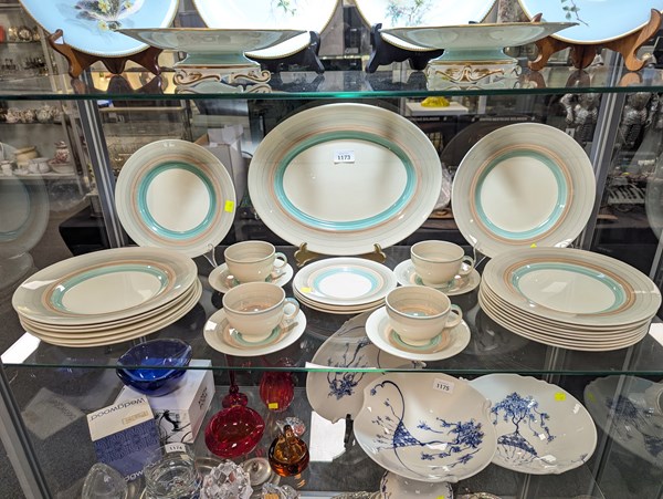 Lot 1173 - SUSIE COOPER DINNER WARE