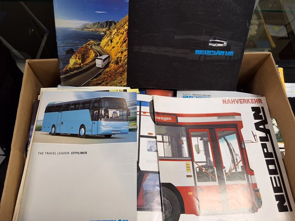 Lot 1235 - BUS CATALOGUES.