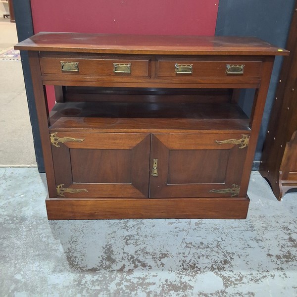 Lot 120 - DUMB WAITER