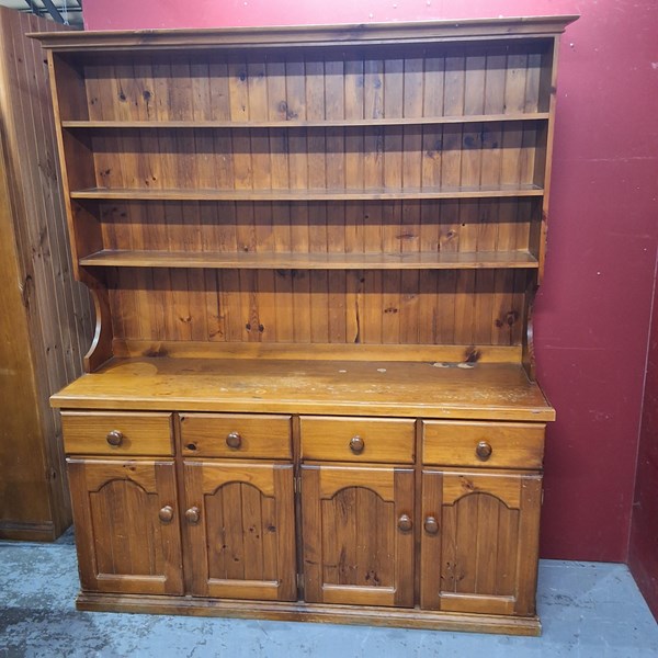 Lot 60 - KITCHEN DRESSER