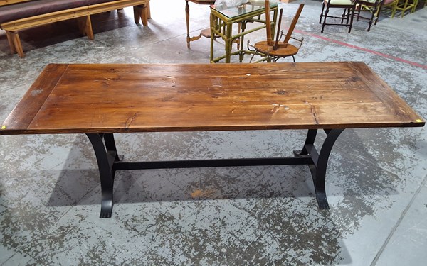 Lot 166 - DINING TABLE