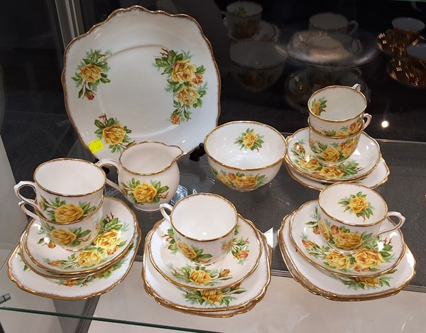 Lot 1184 - ROYAL ALBERT TEASET