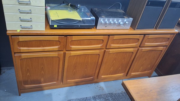 Lot 339 - SIDEBOARD