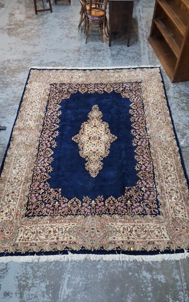 Lot 89 - RUG