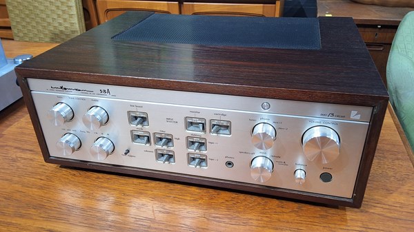 Lot 357 - LUXMAN AMPLIFIER