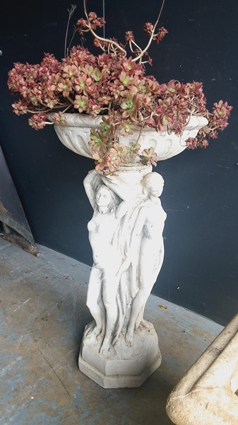 Lot 407 - GARDEN PLANT STAND