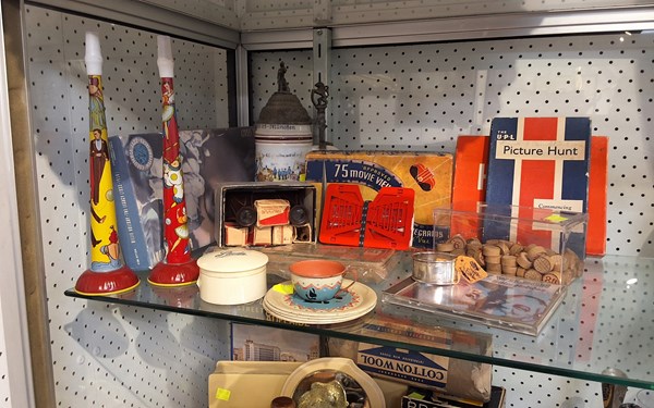 Lot 1323 - ASSORTED SUNDRIES