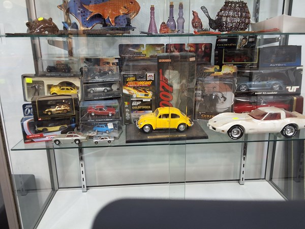 Lot 1452 - JAMES BOND