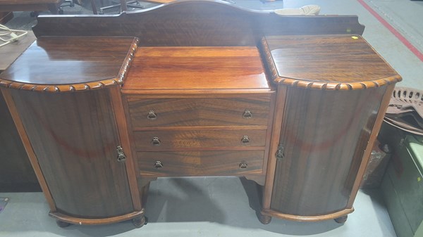 Lot 154 - SIDEBOARD