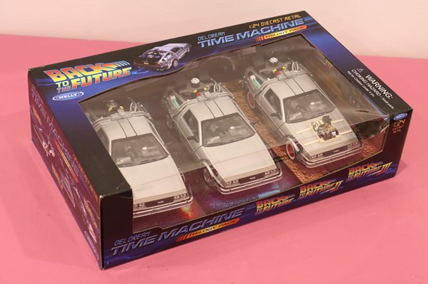 Lot 1220 - COLLECTABLE CARS