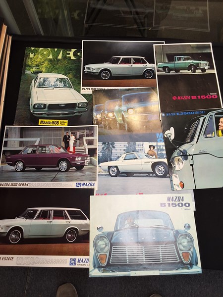 Lot 1160 - CAR BROCHURES