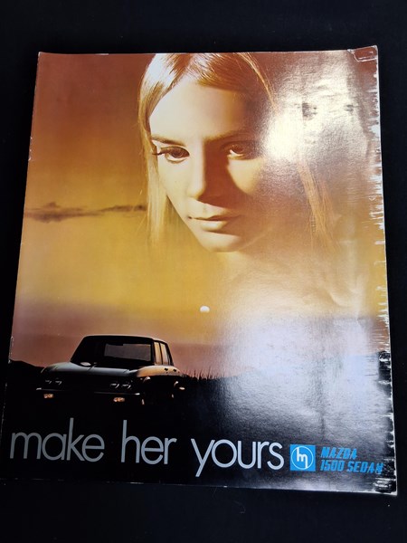 Lot 1189 - MAZDA BROCHURE