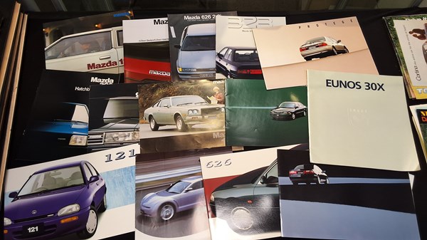 Lot 1157 - MAZDA CAR BROCHURES