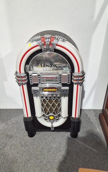 Lot 426 - JUKE BOX