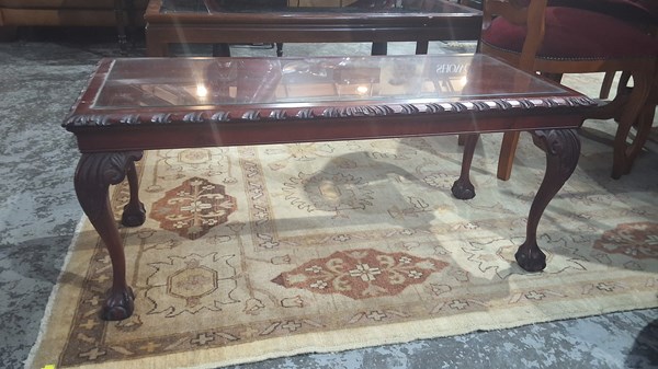 Lot 95 - COFFEE TABLE