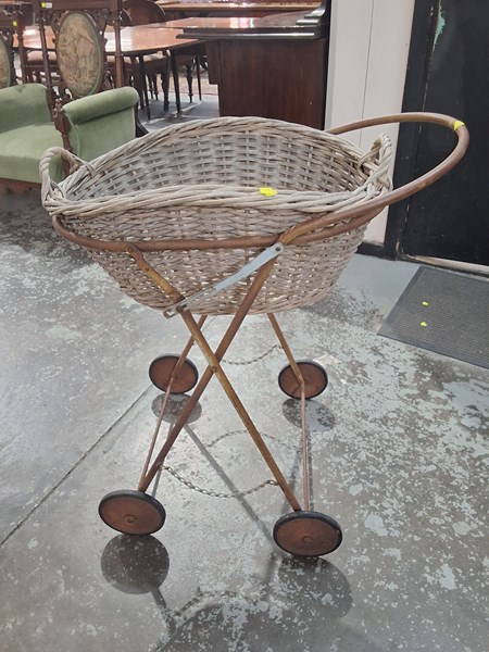 Lot 376 - WASH TROLLEY