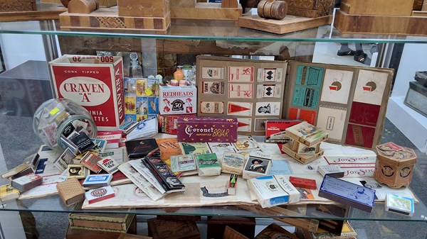Lot 1427 - CIGARETTE PACKETS